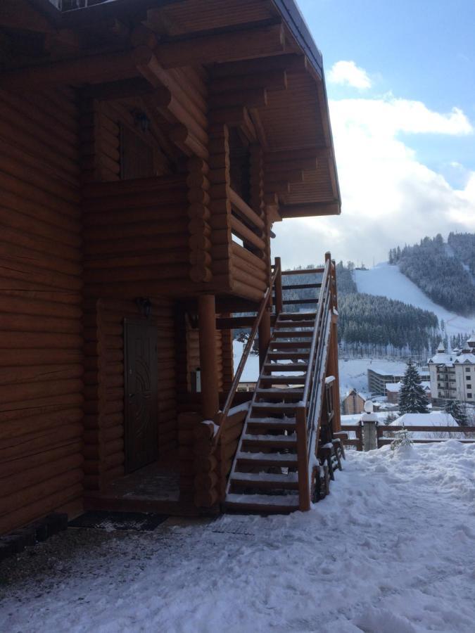 Sadyba Predkiv Boekovel Buitenkant foto