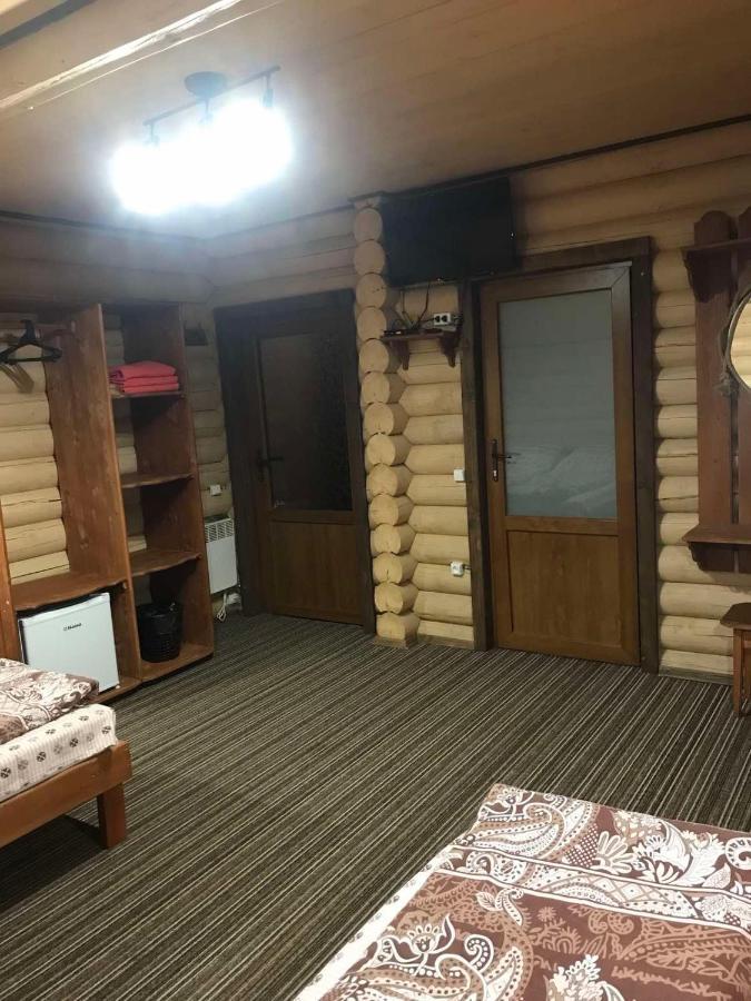 Sadyba Predkiv Boekovel Buitenkant foto