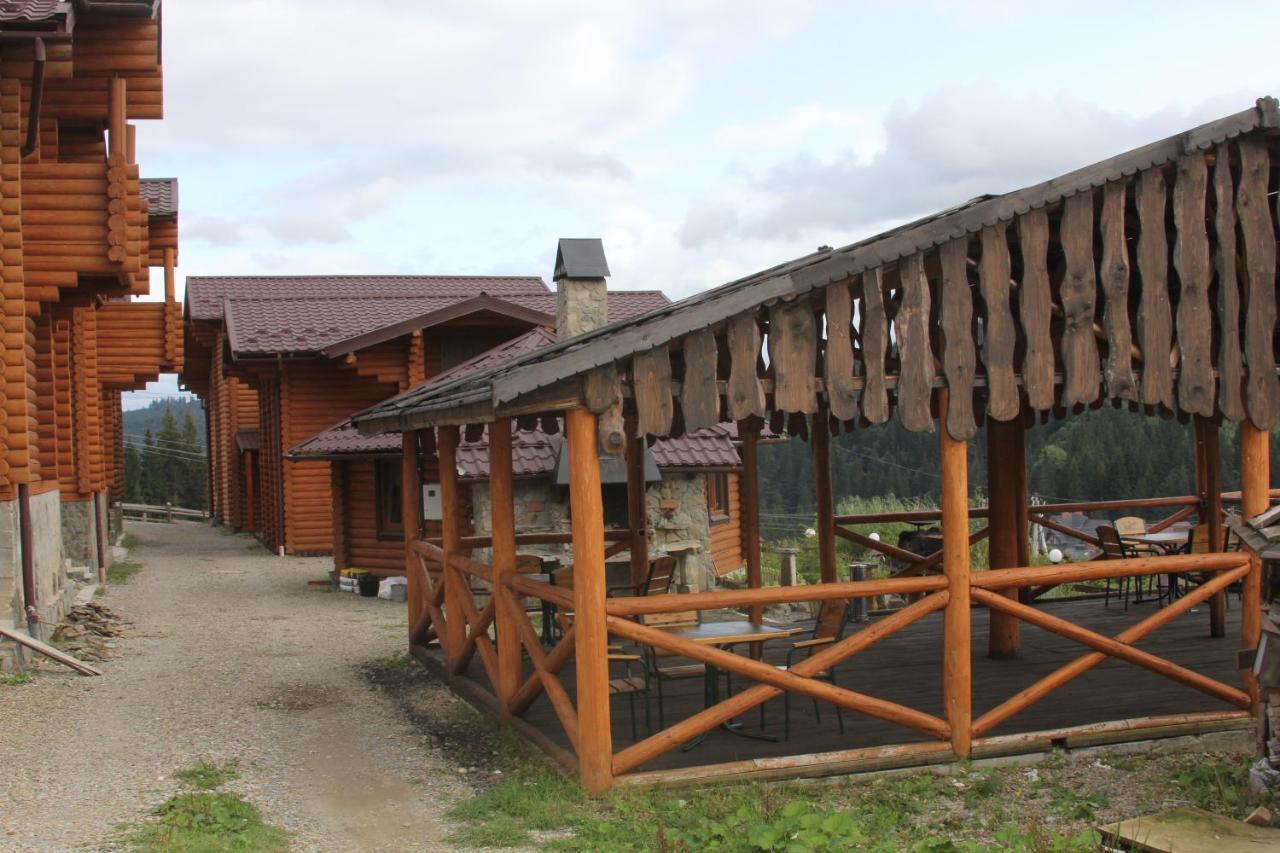 Sadyba Predkiv Boekovel Buitenkant foto
